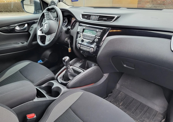 Nissan Qashqai cena 62000 przebieg: 79000, rok produkcji 2017 z Zbąszyń małe 79